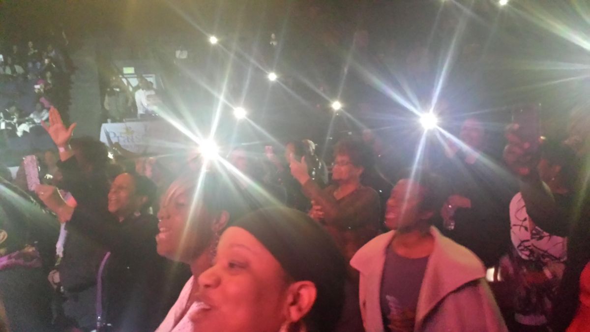Mary Mary Performance and Meet & Greet