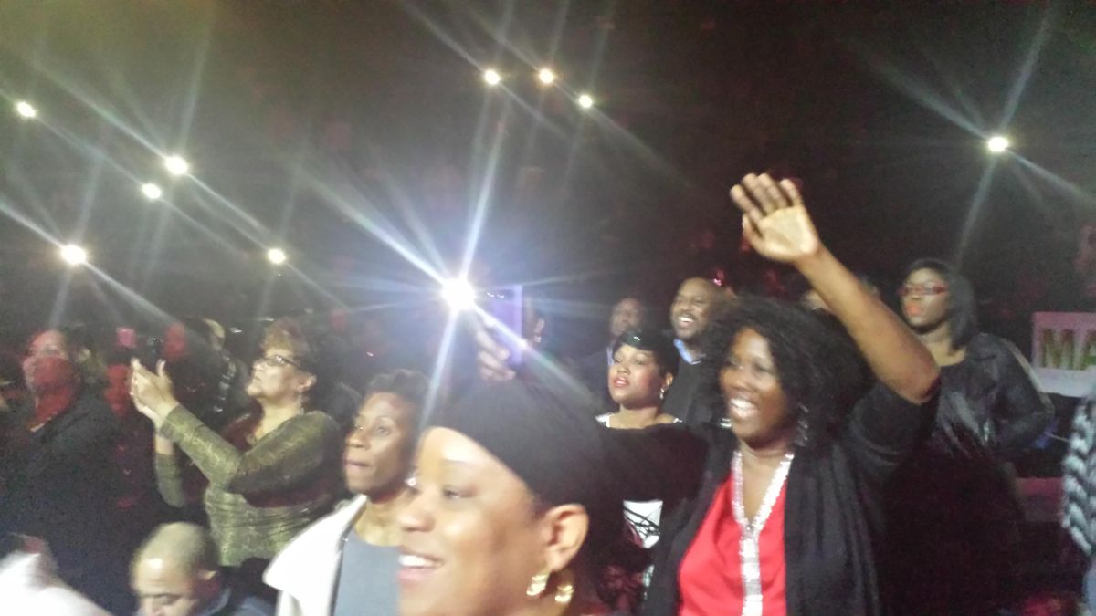 Mary Mary Performance and Meet & Greet