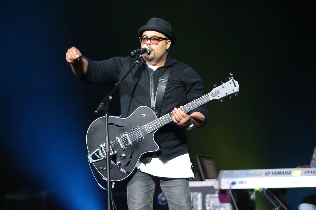 Israel Houghton Performs At Women's Empowerment