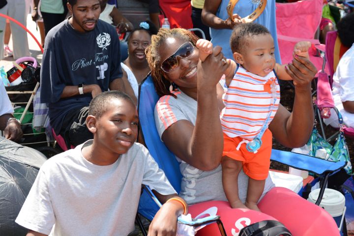 Praise Family Crowd Shots
