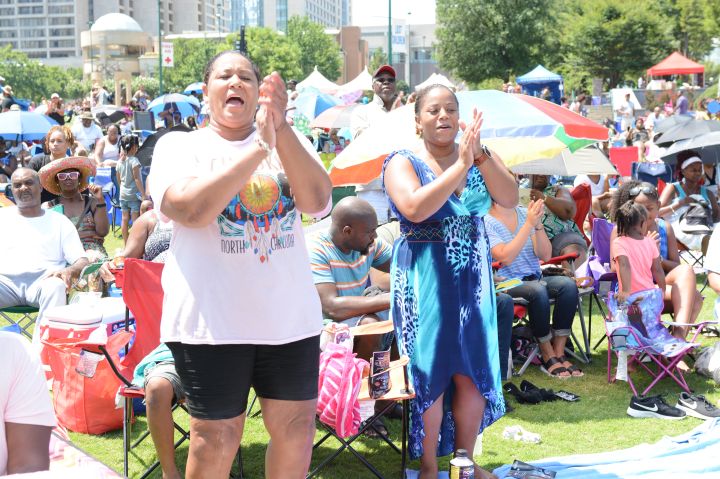 Praise Family Crowd Shots