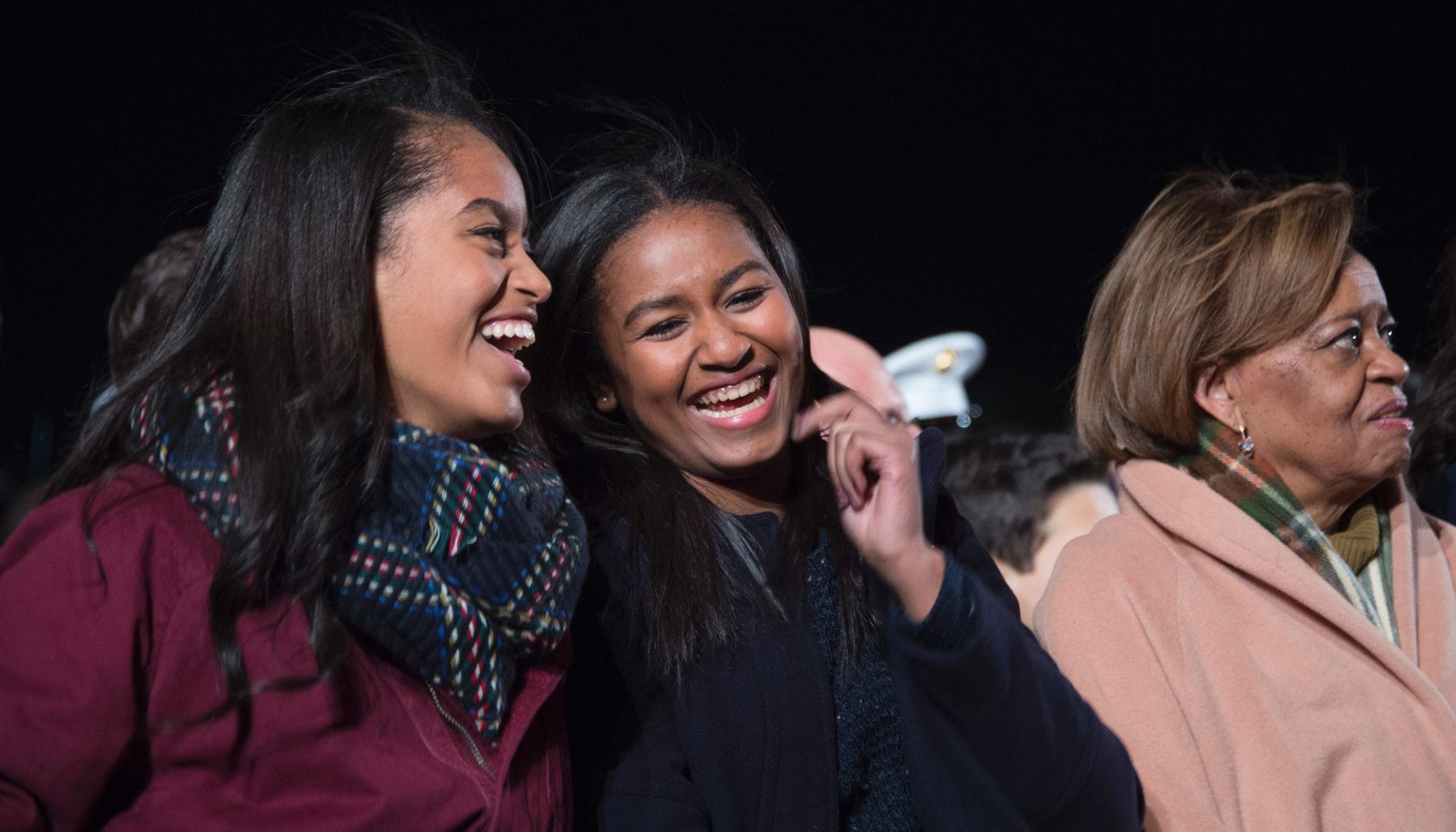 US-CHRISTMAS-TREE-OBAMA