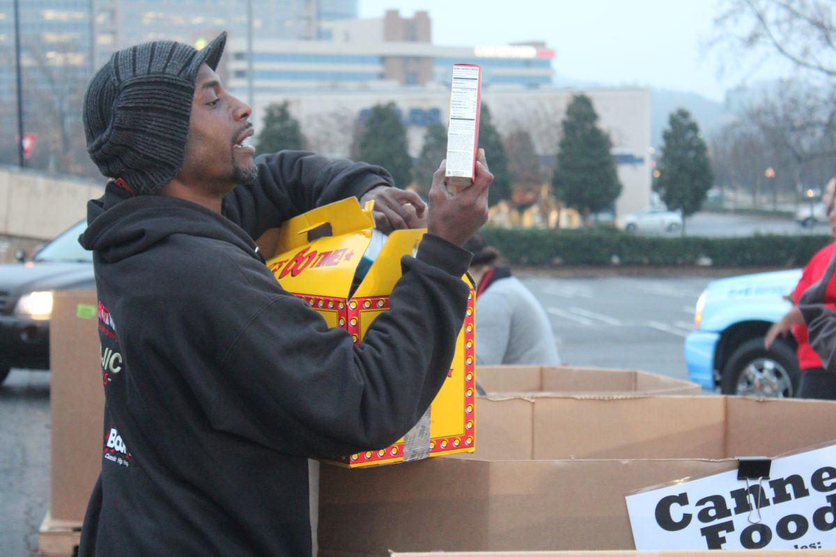 Holiday Can-A-Thon At Cumberland Mall