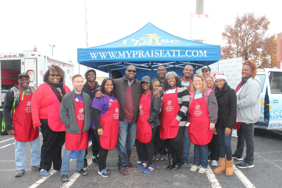 Holiday Can-A-Thon 2017 At Cumberland Mall