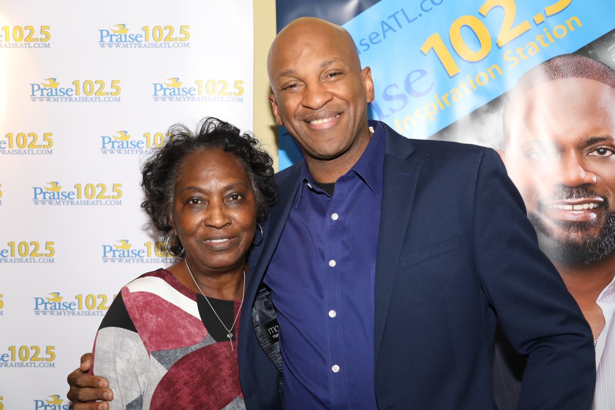 Donnie McClurkin Meet & Greet