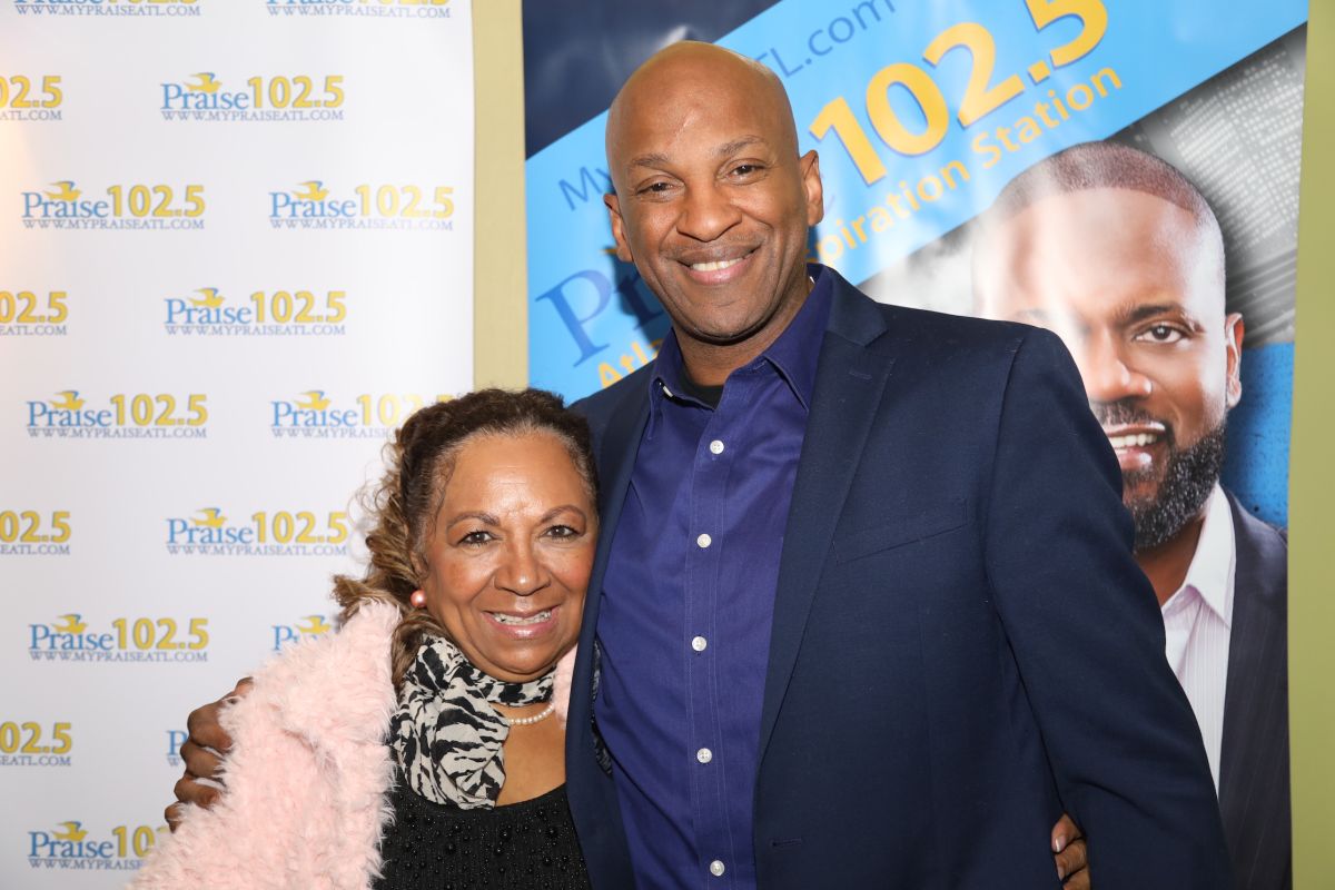 Donnie McClurkin Meet & Greet