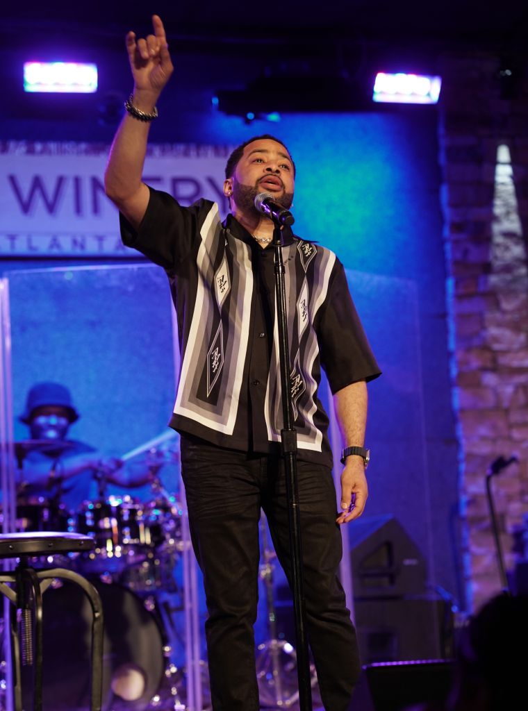 Smokie Norful Vids & Pics and Robert Jackson Vids