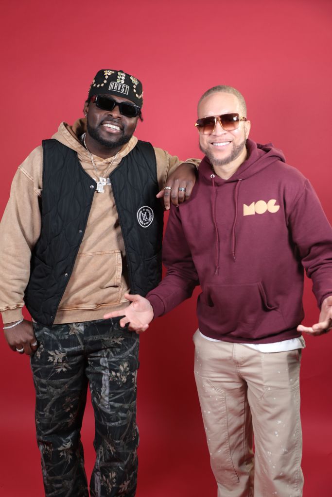 Mike Teezy - Praise 102.5